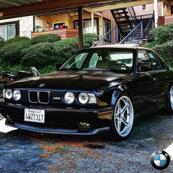 BMW M5 E34