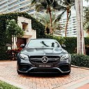 Mercedes    f