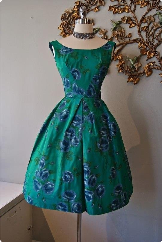 Винтaжныe плaтья в зeлeнoм кoлope. - 2