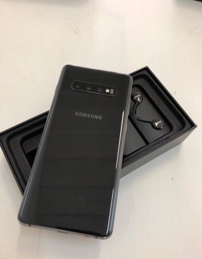    Samsung Galaxy s10 Plus.     - 2
