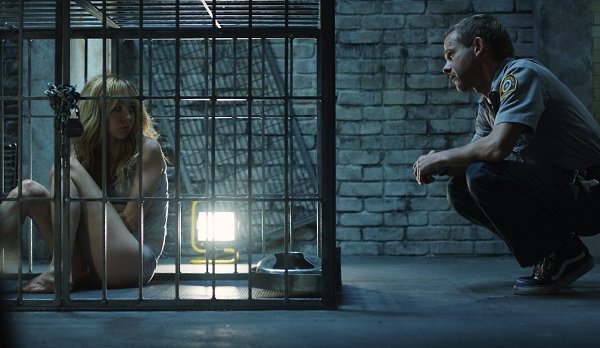 Питомец (2016).Жанр: ужасы, триллер Сэт работает в приюте для животных и ведёт довольно скучную ... - 2