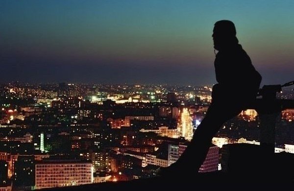 Обидно, когда поверил человеку, а через некоторое время понимаешь, что все, что он говорил и делал ...