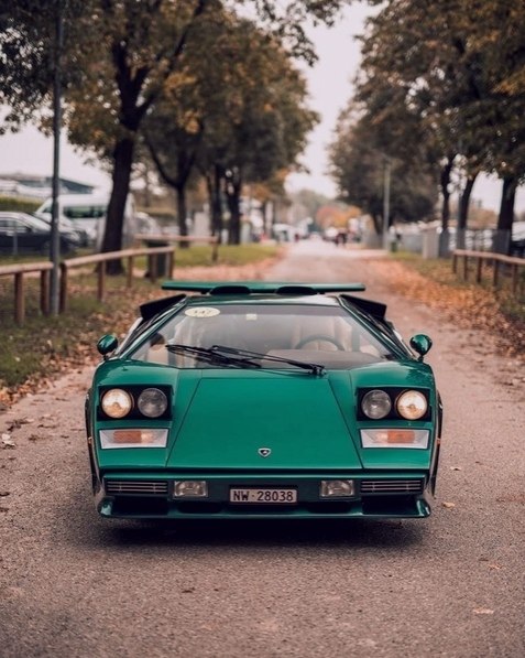 Lamborghini Countach L400 - 4