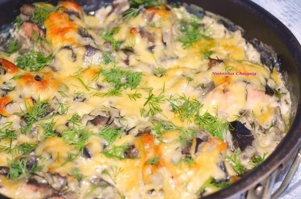 Горбуша в грибном соусе.Автор: Наташа ЧагайЭто потрясающе вкусное, полезное, быстрое и нехлопотное ...