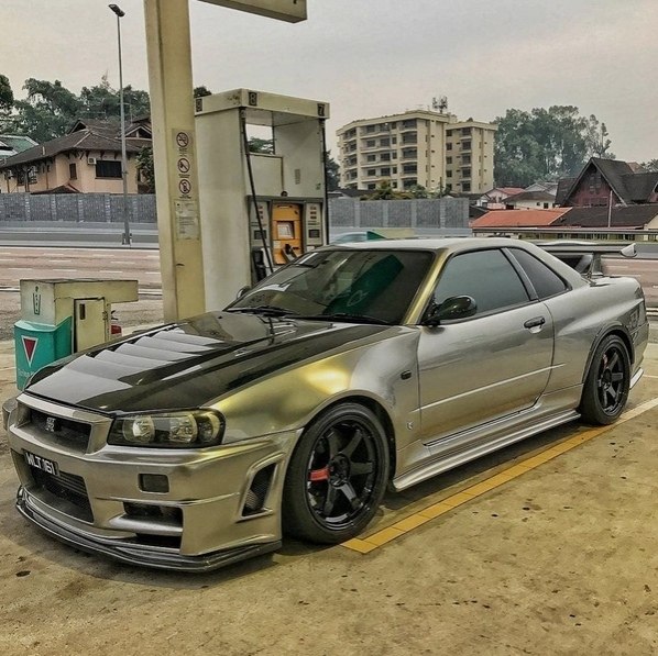 Nissan Skylin G-R R34