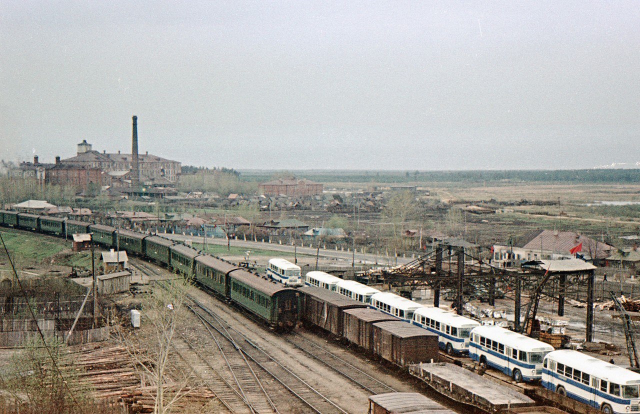     -, 1962 .