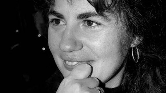 Haталья Резник и её великолепные одностишья. Как жаль, я Вам теперь не по карману… Ты шкаф большой, ...