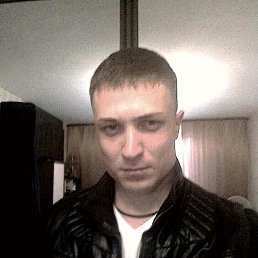 Aleksey, 32, 