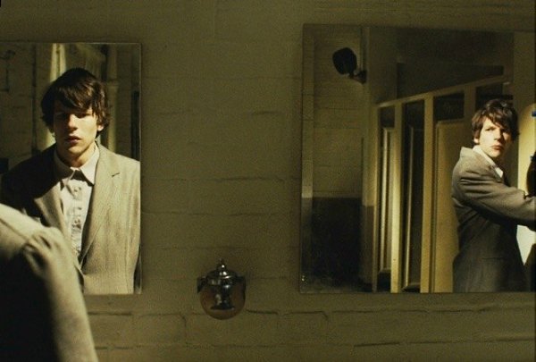 15 фильмов с гарантированным выносом мозга. Странные и необычные фильмы ставят нас иногда в тупик, ...