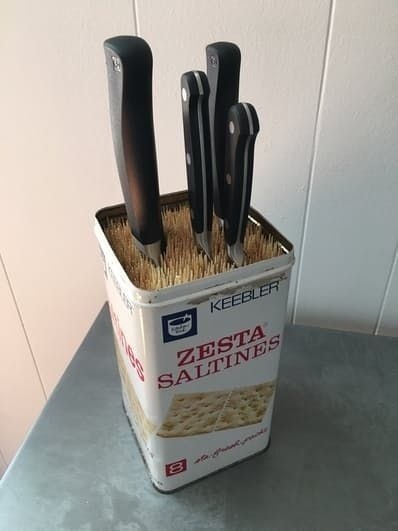 Необычные подставки для ножей на кухню, которые можно сделать своими руками. - 4