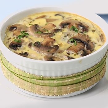 Курица в мультиварке с шампиньонами.куриное филе - 150 гшампиньоны белые или коричневые - 200 ...