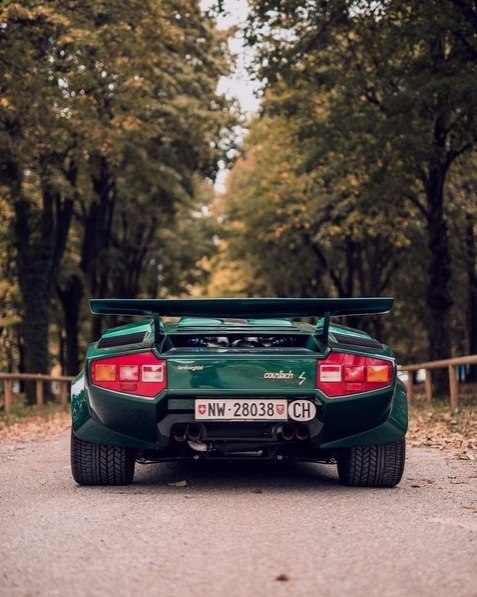 Lamborghini Countach L400 - 5