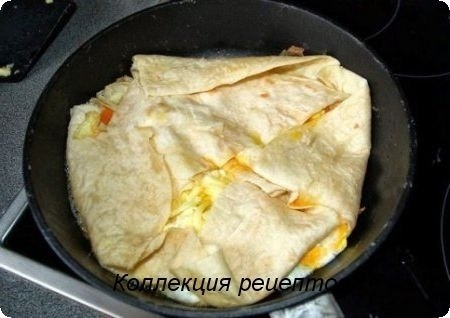 #лаваш #завтрак.Лаваш — 1 шт.Яйцо — 2-4 шт.Сыр — 70 грМасло сливочное — 1 ст. ложкаСпецииСольСпособ ... - 4