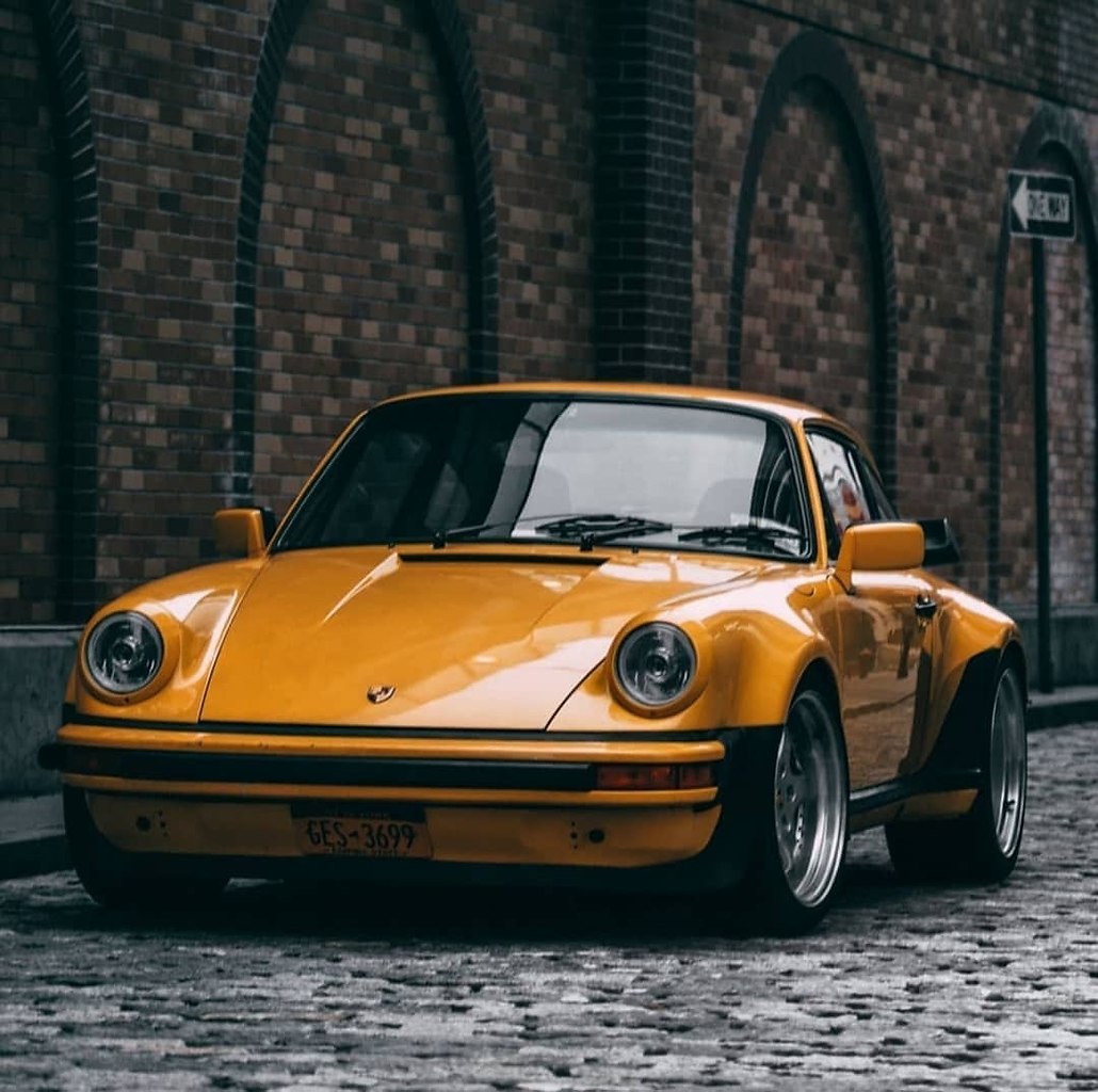 Porsche 930 Singer