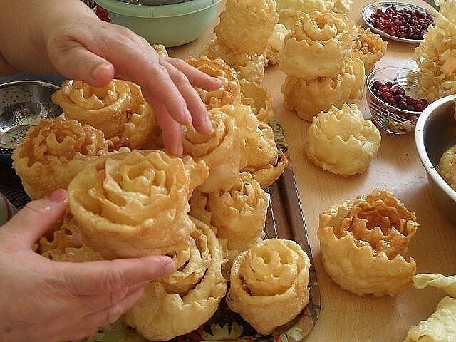 ВКУСНЕЙШЕЕ Татарское НАЦИОНАЛЬНОЕ блюдо УРАМА или ПАУРСАК.ИНГРЕДИЕНТЫ : 1.мука 2.6 яиц 3.1 ...