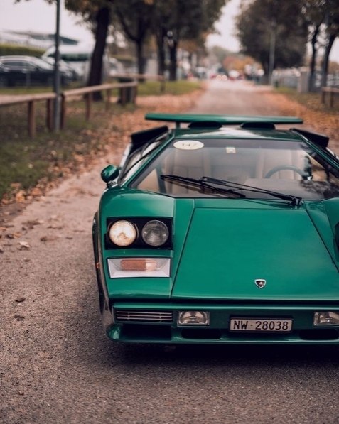 Lamborghini Countach L400 - 7