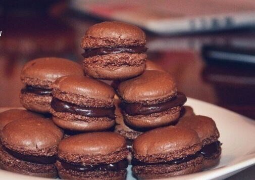 ШОКОЛАДНЫЕ MACARONS .ИНГРЕДИЕНТЫ:Для печенья: 200 г сахара 110 г миндаля 95 г яичных (белков ... - 4