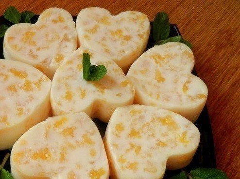 Десерт из заварного крема с цитрусовыми нотками