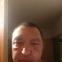 Oleg, 47, 