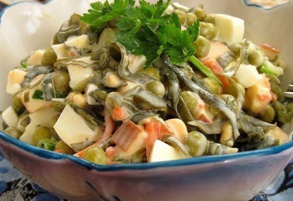 Салат с морской капустой (очень вкусный!).Обалденно вкусный салатик с морской капустой!!! Вроде бы и ...
