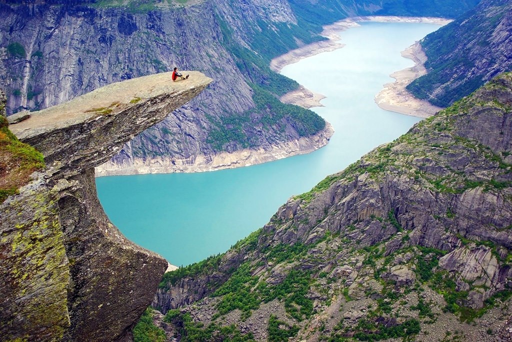   (. Trolltunga)      ,    ... - 3