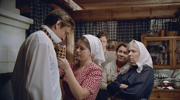 Лирическая комедия «Любовь и голуби» признана самой популярной советской картиной на YouTube, собрав ... - 9