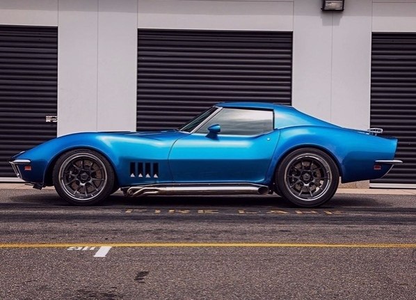 1969 Chvrolt Corvtt Stingray - 2