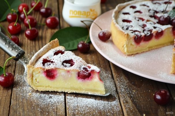 Тарт с творогом и вишней.100 гр = 180 ккалИнгредиенты:На 8 порций (форма 28 см.):Творог ...
