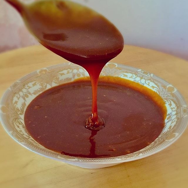 Домашняя соленая карамель.Автор: aigani_recipe (insta)Ингредиенты Сахар - 300 г Сливочное масло - 65 ...