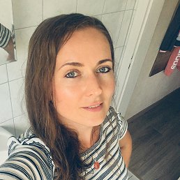Katharina Balura, 40, 