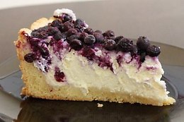 Пирог творожной начинкой и ягодами( подойдут любые).Ингредиенты: Тесто: 200 г муки 150 г сливочного ...