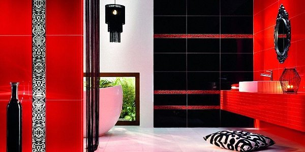 Интерьер ванной комнаты с сочетанием красного или красно-белого цвета: стены, пол, плитка, мозаика, ...