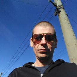 Андрей, 43, Артемовск