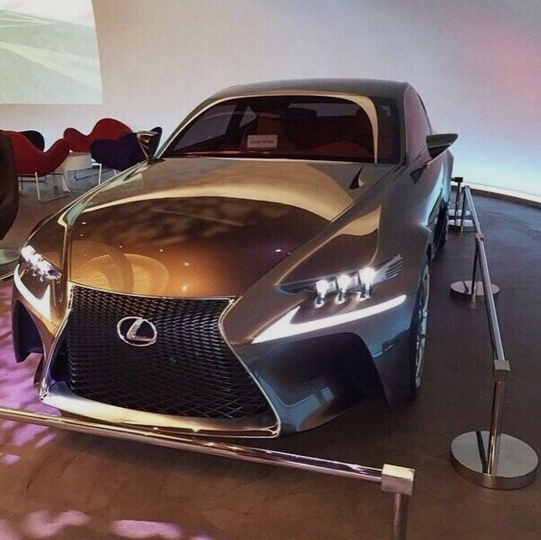 a ee o LEXUS?