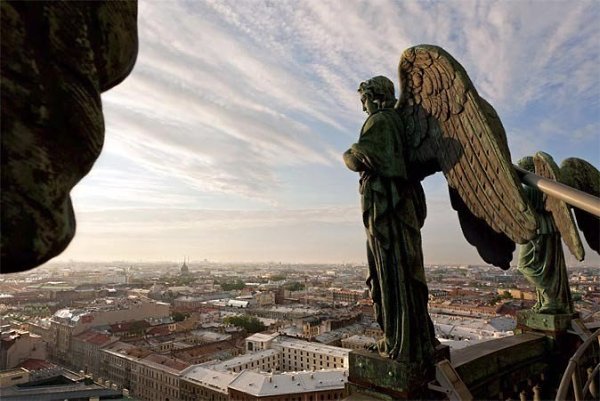 Петербург: город стерегущих, исцеляющих, забавных ангелов.1. Фонтан
