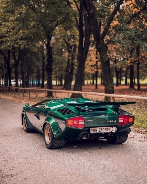 Lamborghini Countach L400 - 3