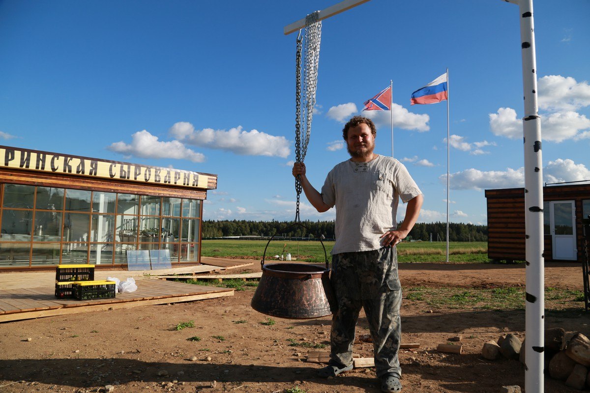 Сирота сыроварня. Истринский сыровар Олег сирота. Сыроварня сироты. Сыроварня Олега сироты. Истринская сыроварня.