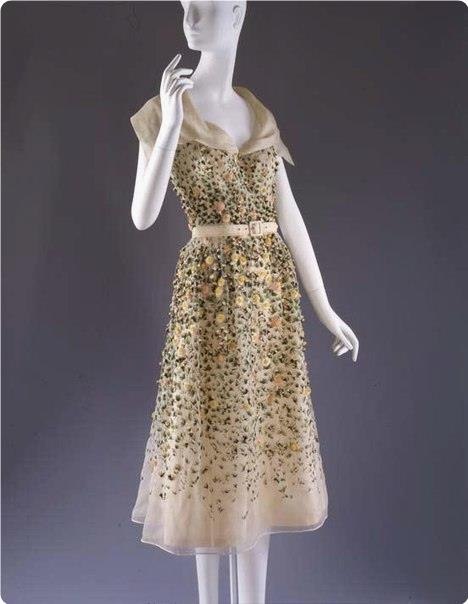 Плaтьe Christian Dior. “Vilmiron” вeснa/лeтo 1952 г.