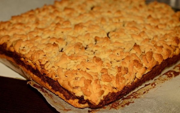 Кучерявый пирог с вареньем или джемом к чаю. Ингредиенты: Два куриных яйца Три стакана муки 200 ... - 3