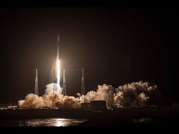 SpaceX вывела на орбиту 60 спутников для глобального интернета. Видео запуска.