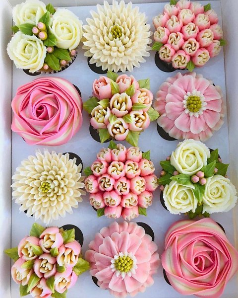 Дарите девушкам цветы.Автор: kerrys_bouqcakes (instagram)#креатив@bon - 2