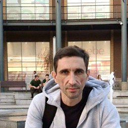 Aleksey, 42, 