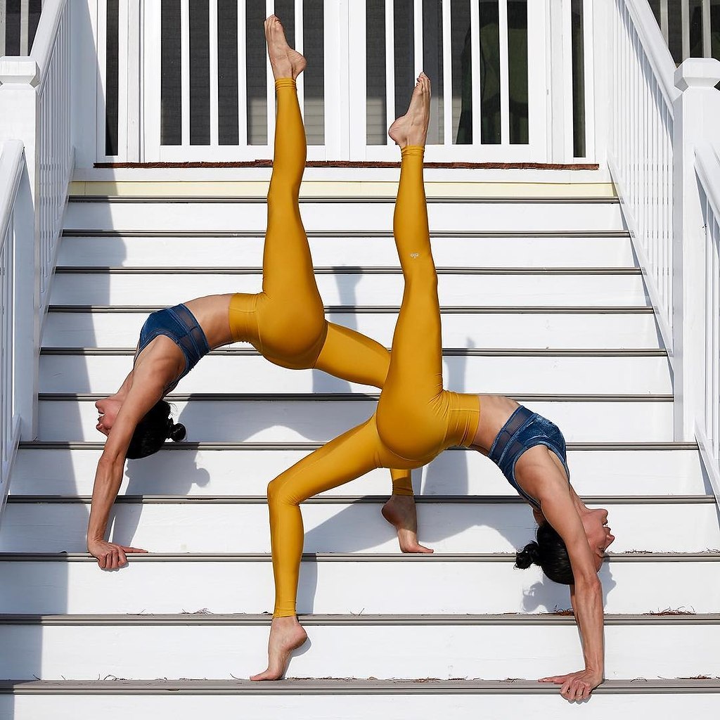 ,     ! ,       @chintwins ...