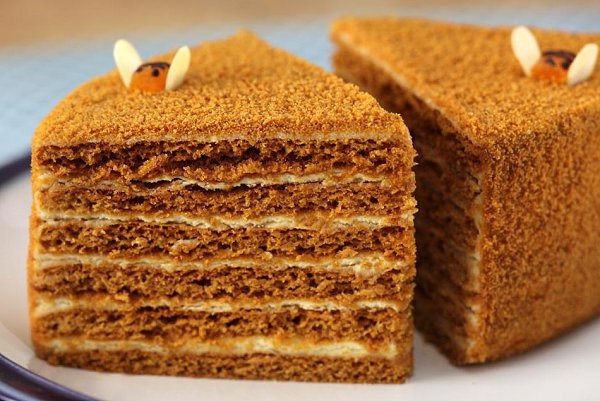 Пошаговый фото- рецепт Медовика. Ингредиенты: Тесто: 2 яйца; сахар – 1 ст.; слив.масло – 100 гр.; ...