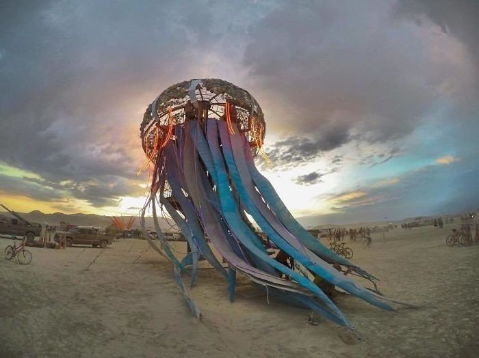 Burning Man  e  e eca ccc  aaoo caoae, oo eeoo ... - 3