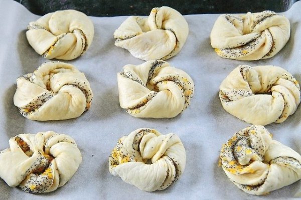 Очень вкусные апельсиновые булочки к чаю.Для приготовления понадобится:Яйцо - 1 шт. Ванилин - 1 ... - 5