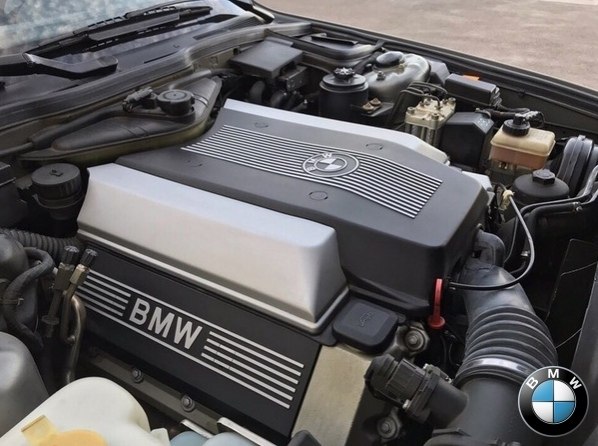 p BMW E32 740il - 3