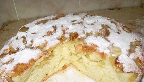 Шарлотка - великолепное решение, когда нет времени на приготовление. А получается отлично! БЫСТРАЯ ...