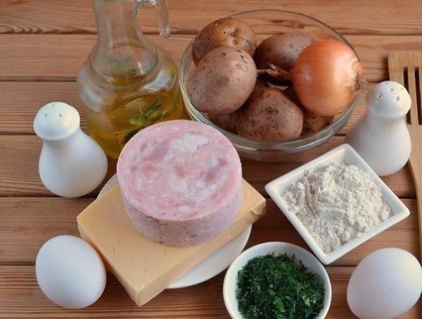 Дранички с ветчиной, сыром и зеленью.Ингредиенты:Картофель — 6 ШтукЛук — 1 ШтукаВетчина — 200 ... - 2