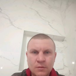 Роман, 42, Киев